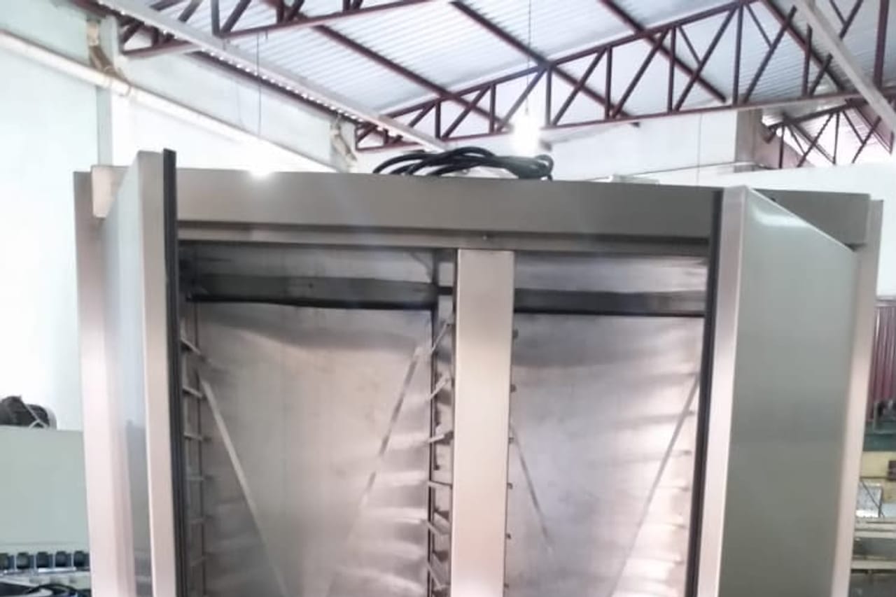 Estufa aquecida em aço inox com queimadores para linha de cocção